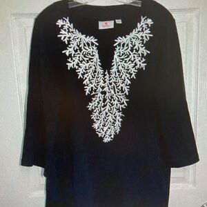 Quacker Factory Black Tunic with White Vine Embroidery Accent